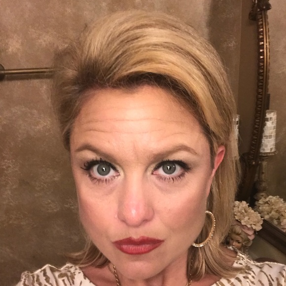 Meet your Posher, Neali - Picture 1 of 1